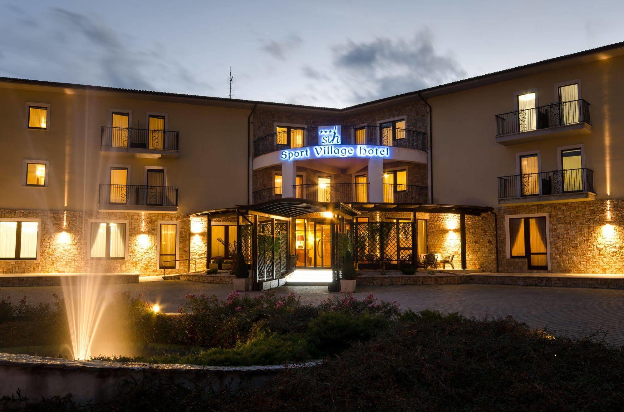 Sport Village Hotel & Spa Castel Di Sangro Exterior foto